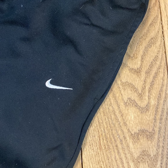 Nike Black Therma-Fit Sweatpants - Picture 4 of 5